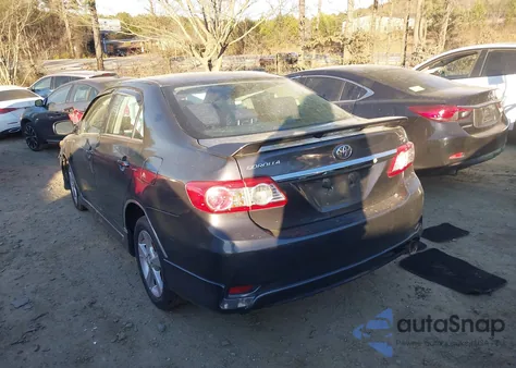 2011 Toyota Corolla S z USA, uszkodzony, nr VIN 2T1BU4EE5BC567807